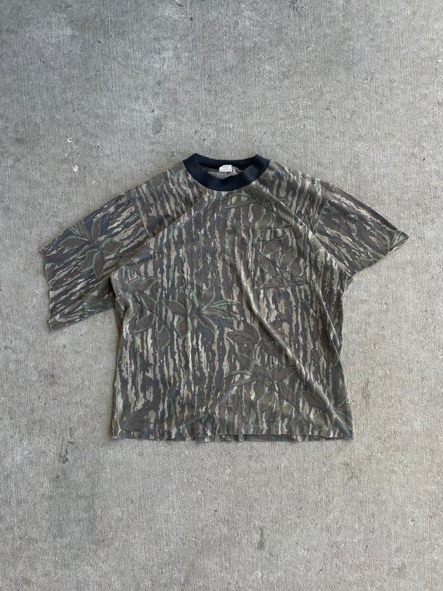 Large 1990s Camo Tee